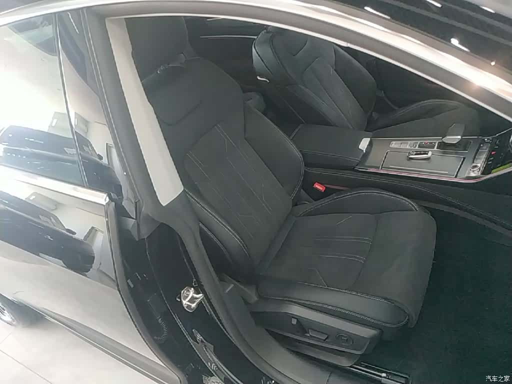 Audi A7L, 2026 25