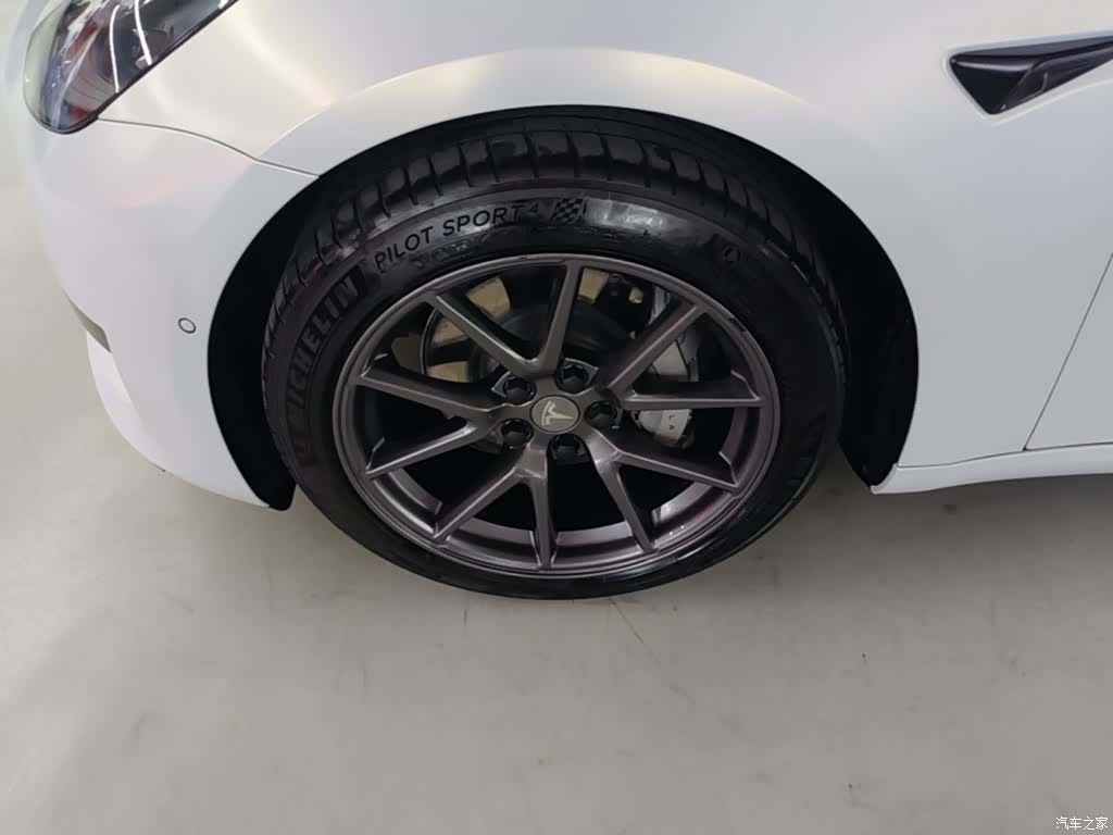 Tesla Model 3, 2021 23