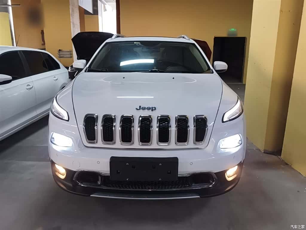 Jeep Cherokee, 2016 3
