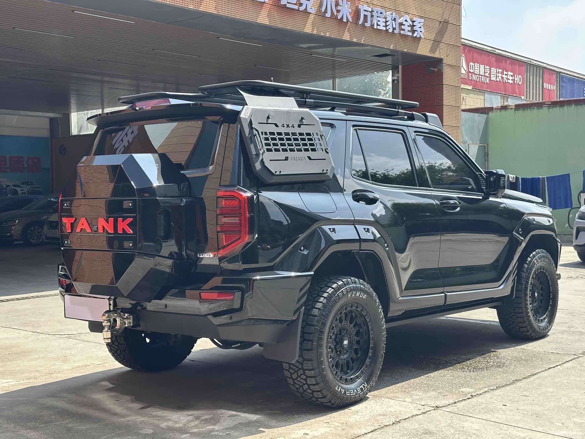 Tank 400, 2025 4