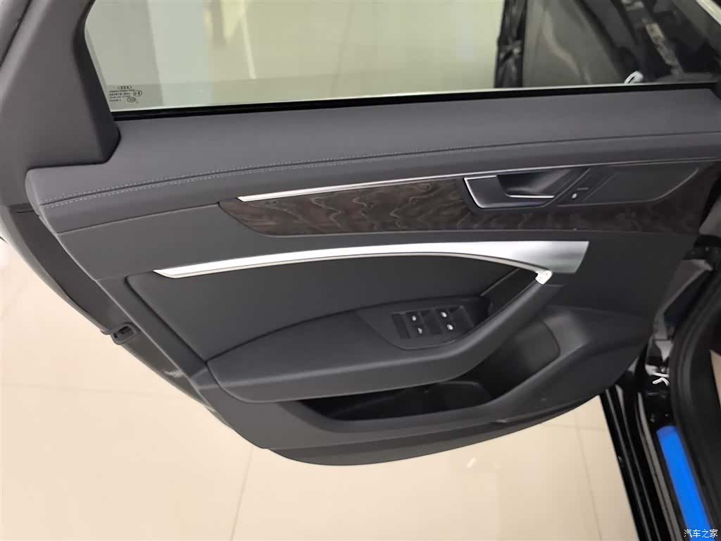 Audi A6L, 2021 13