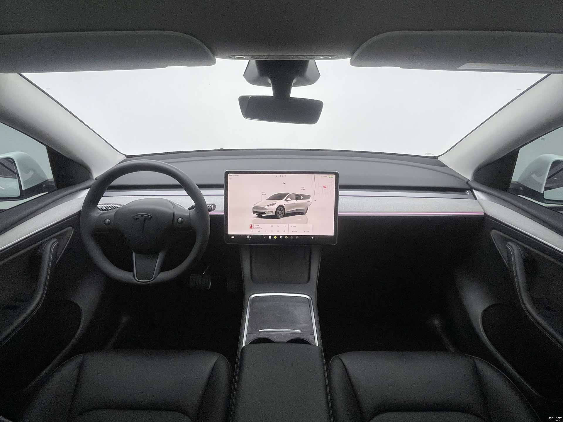 Tesla Model Y, 2024 17