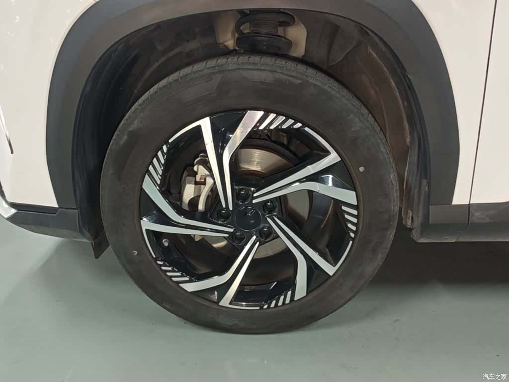 Geely Boyue, 2024 23
