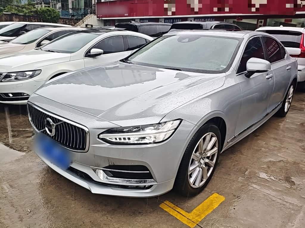 Volvo S90