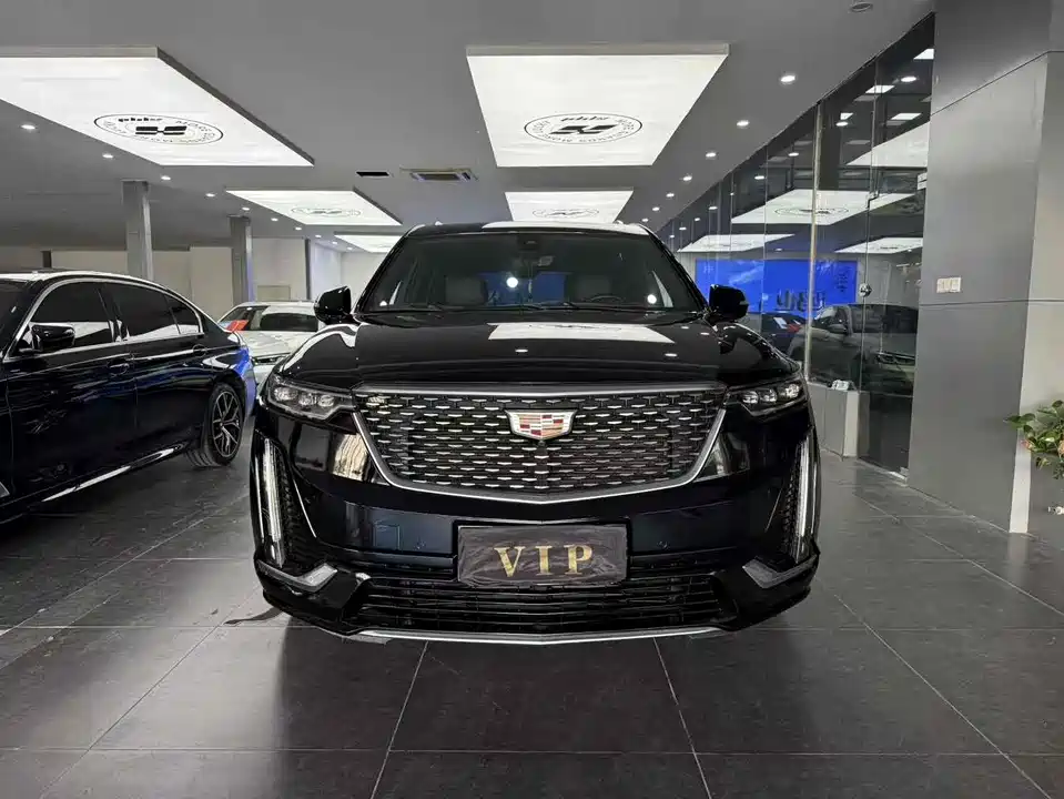 Cadillac XT6