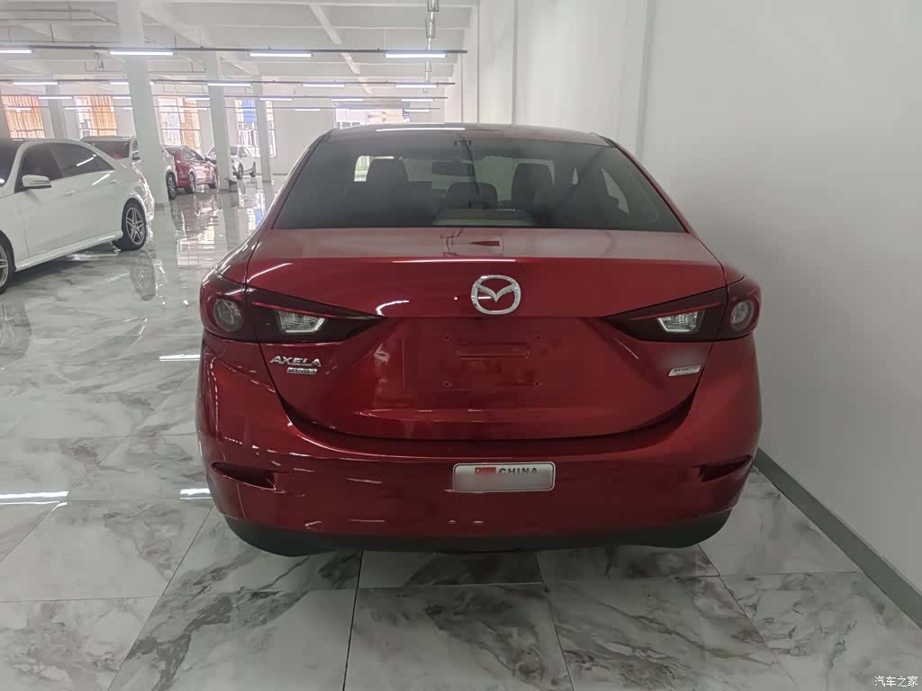 Mazda Mazda3, 2017 9