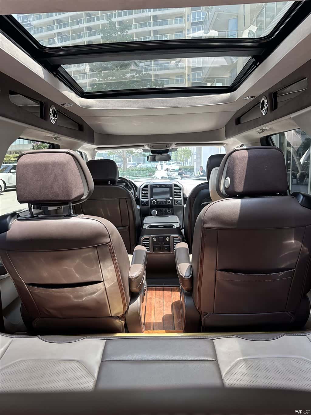 Ford F-150, 2022 10