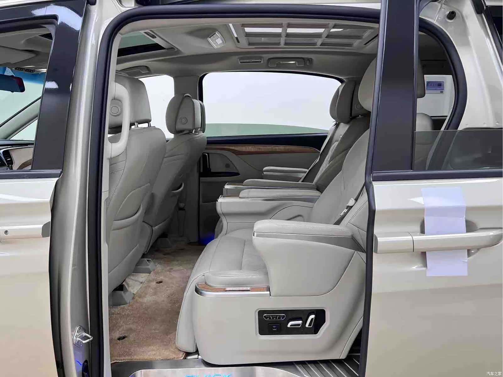 Buick GL8, 2019 8