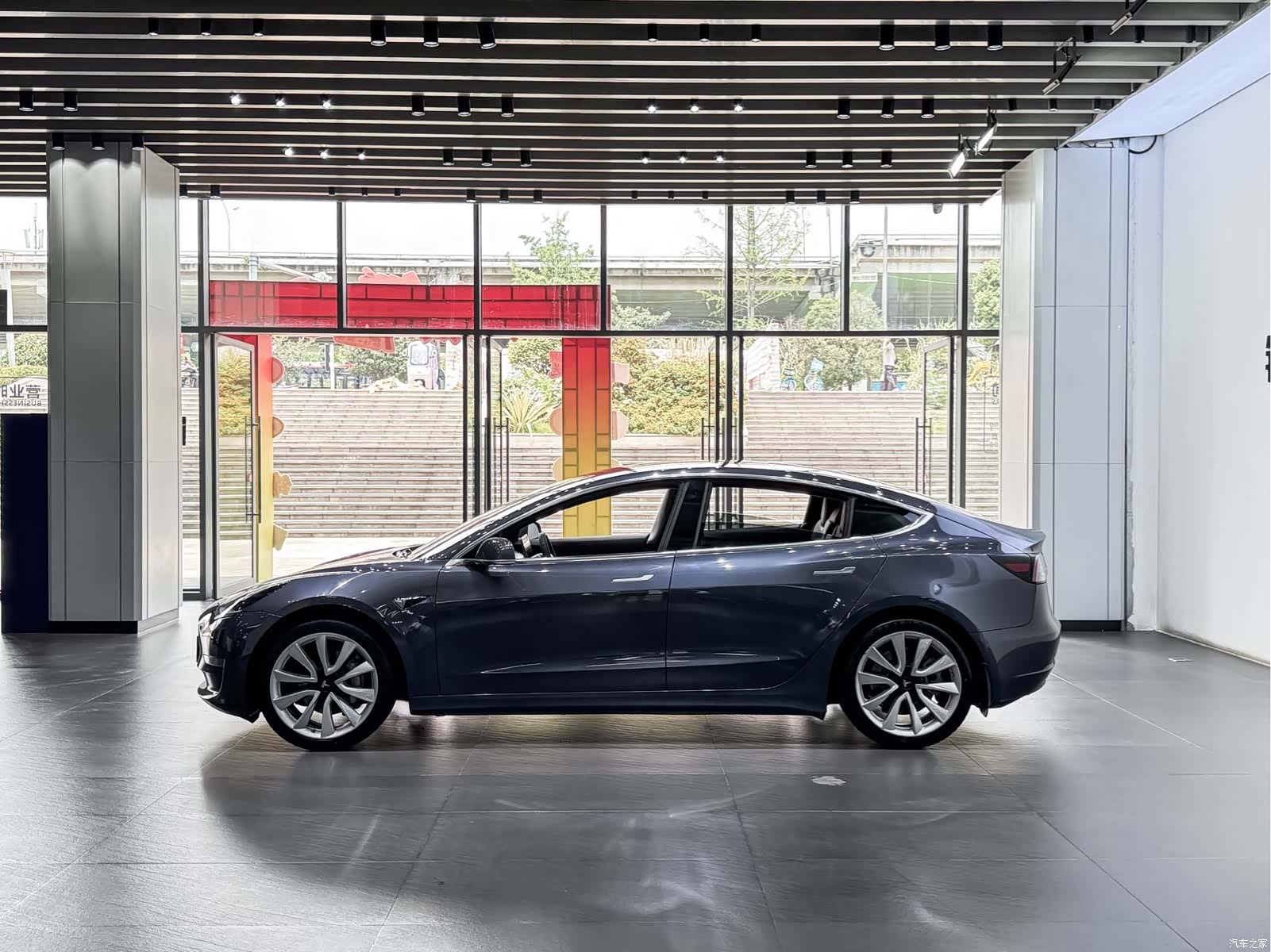 Tesla Model 3, 2020 17