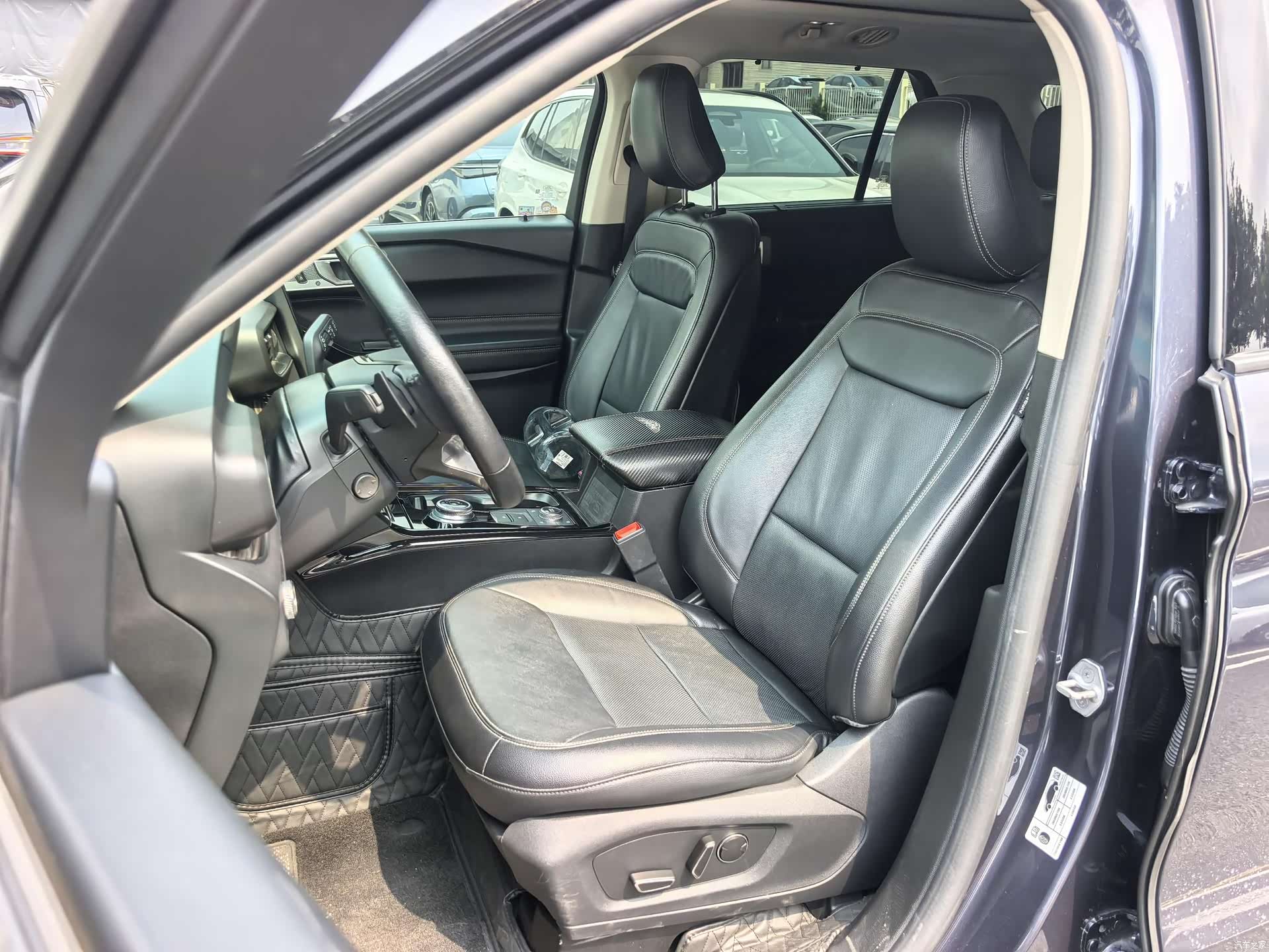 Ford Explorer, 2020 12