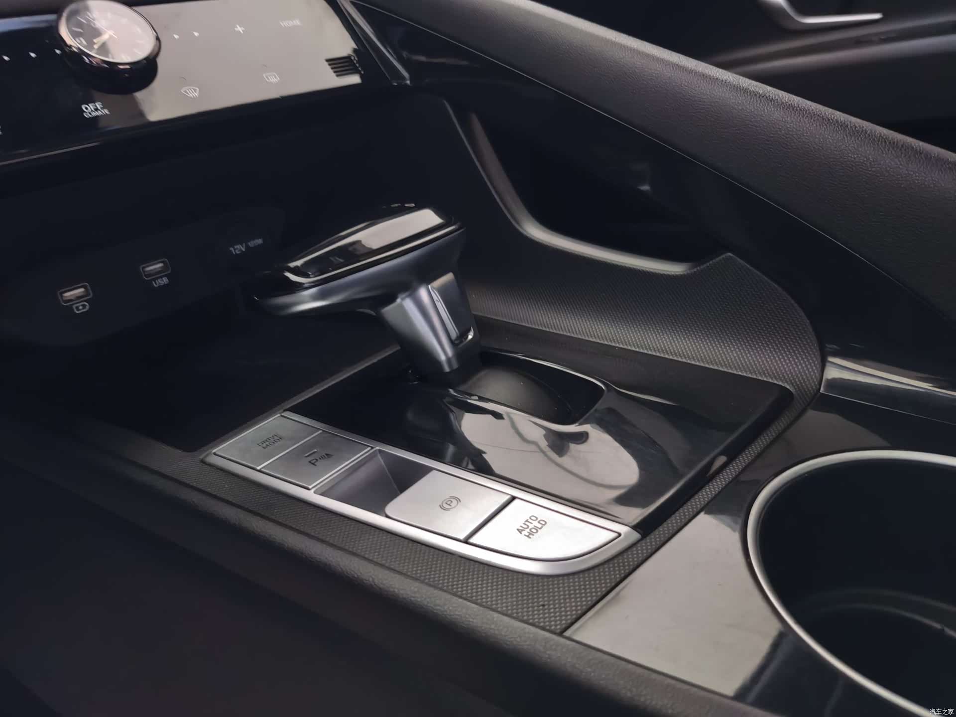 Hyundai Elantra, 2023 7