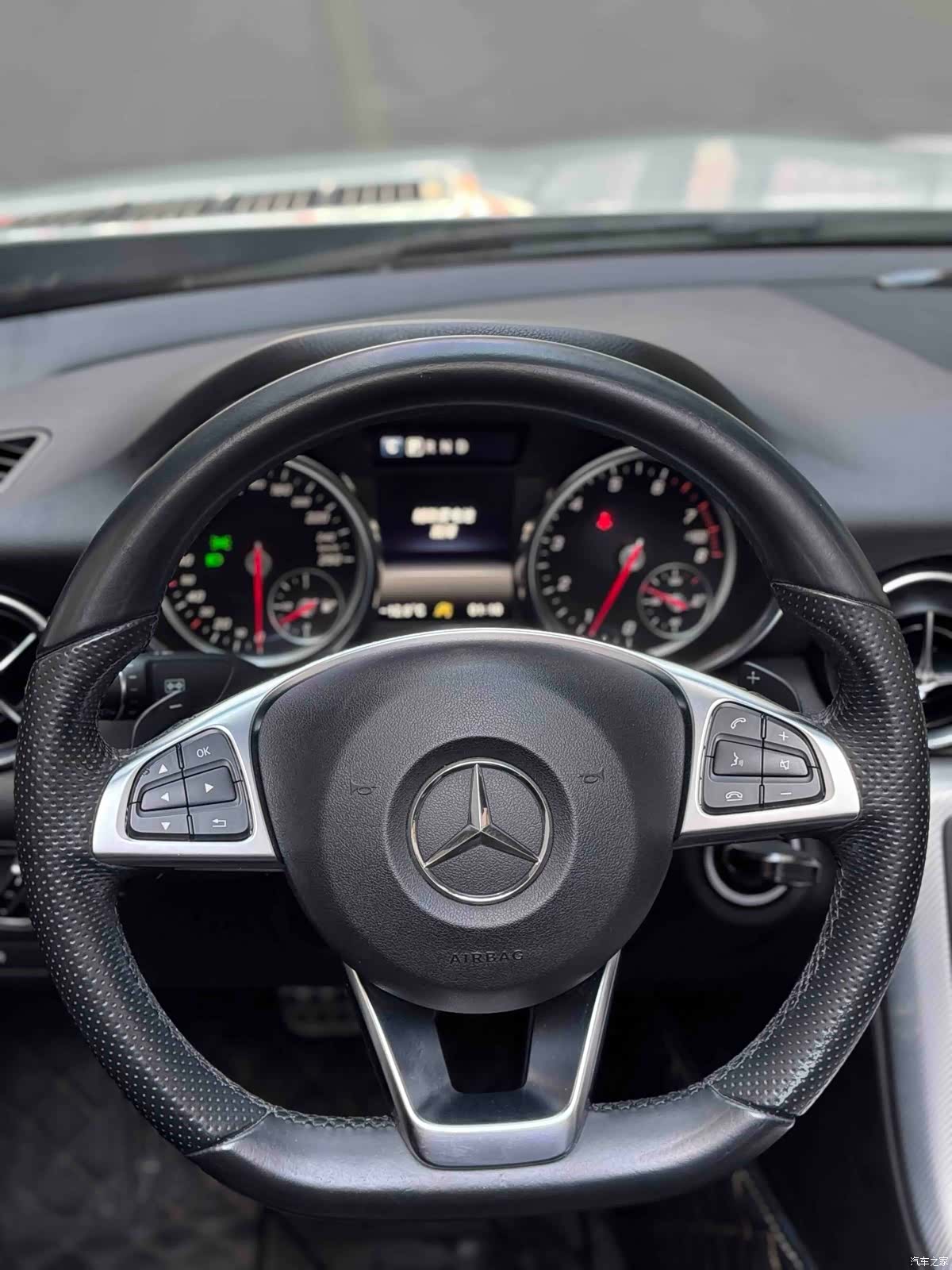 Mercedes-Benz SLC, 2017 11