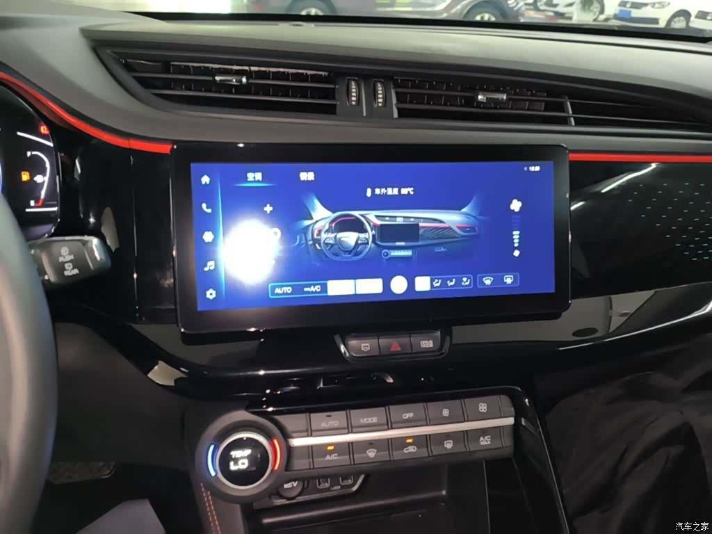 DongFeng AX7, 2022 13