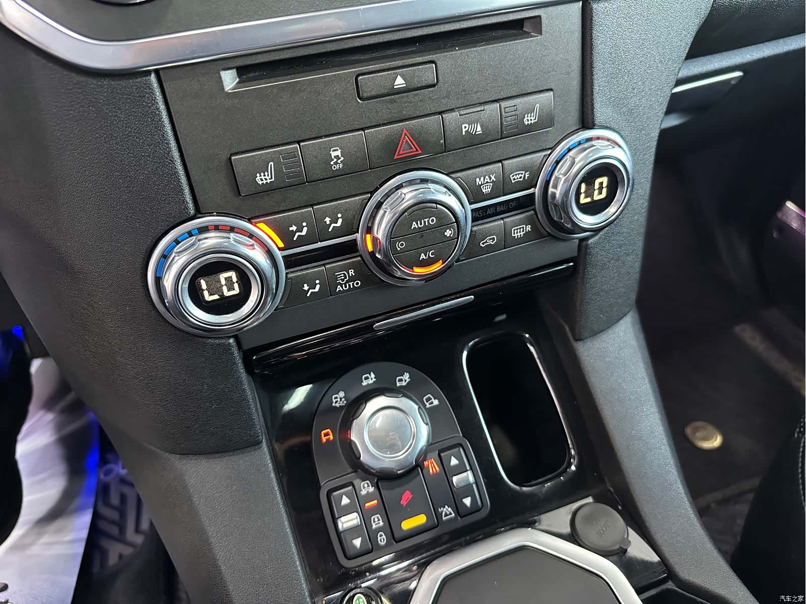 Land Rover Discovery, 2012 11