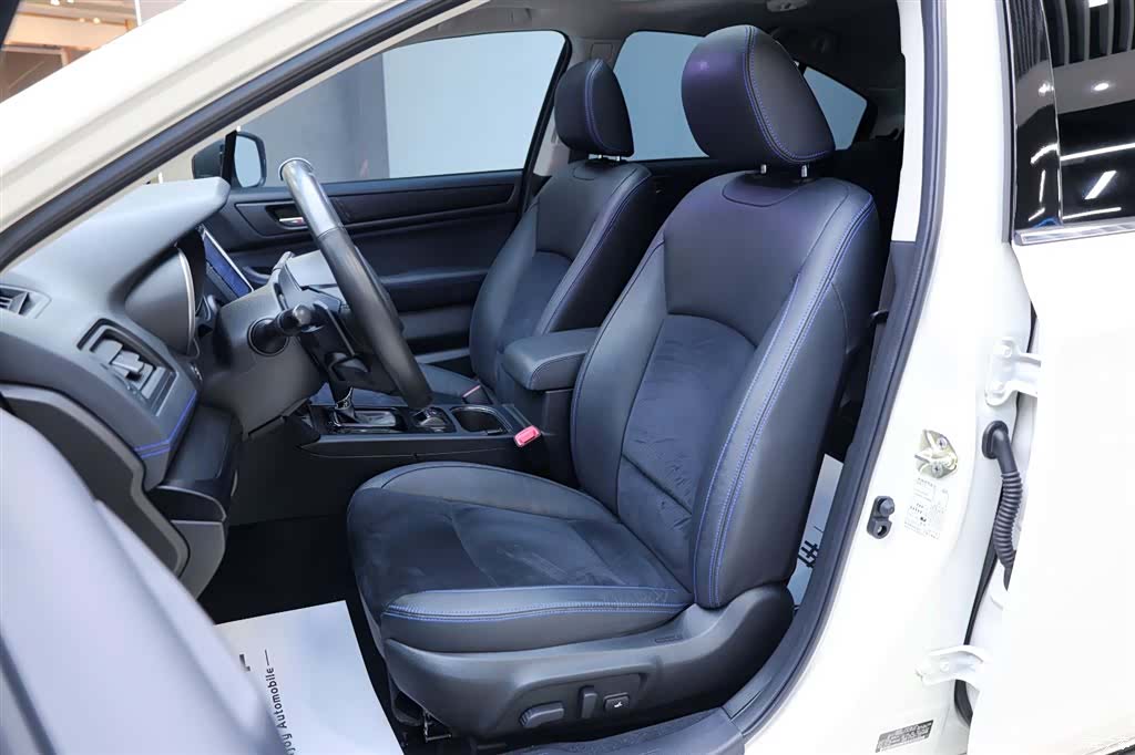 Subaru Legacy, 2021 26