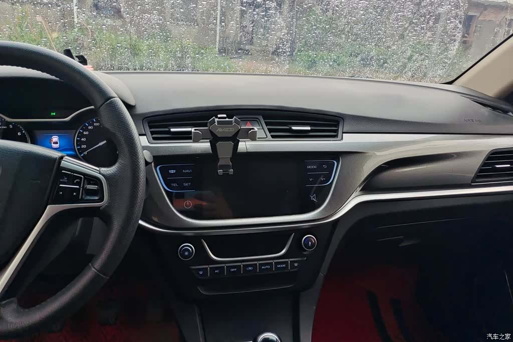 Geely Emgrand, 2018 13