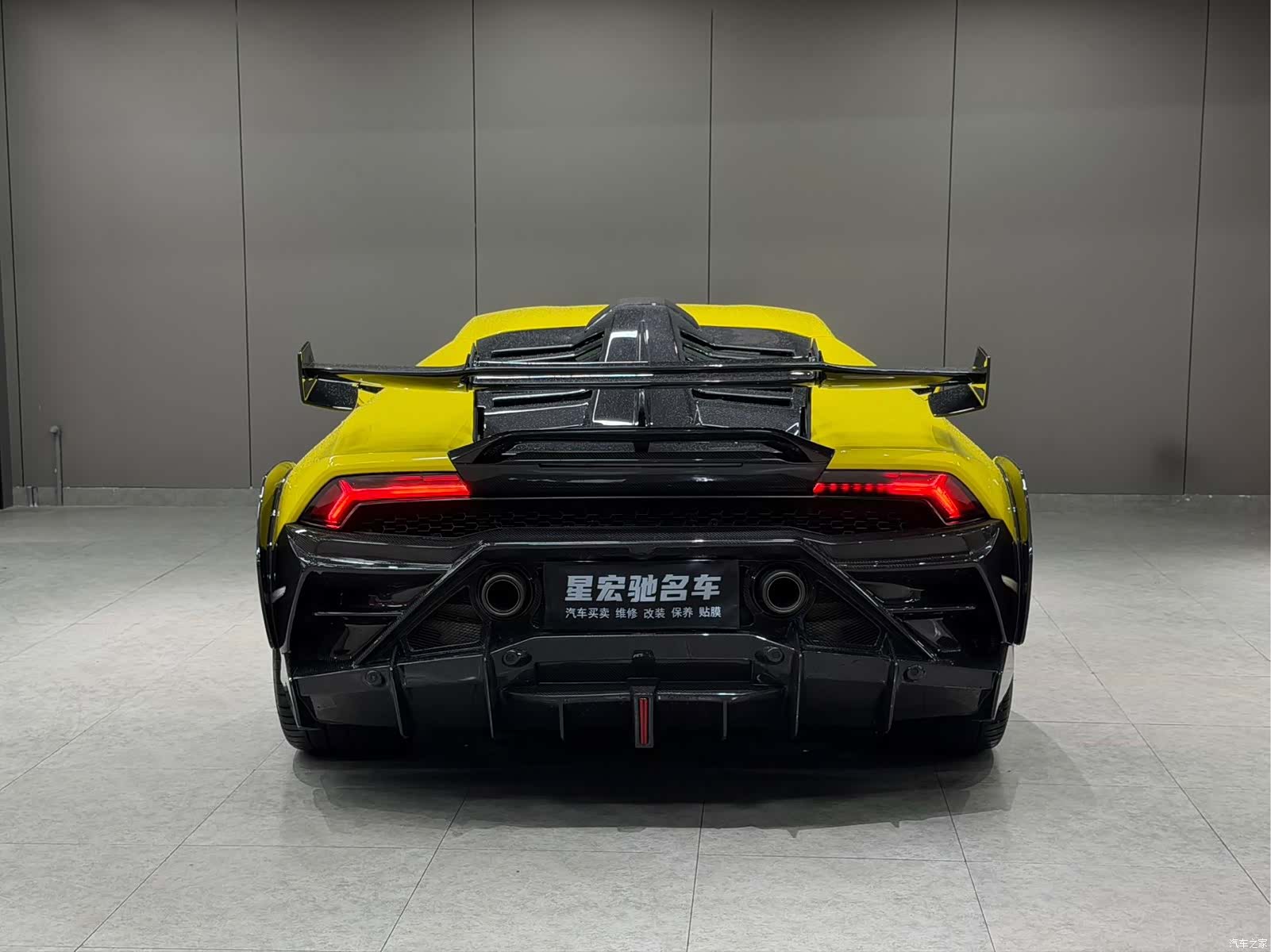 Lamborghini Huracán, 2015 все фото