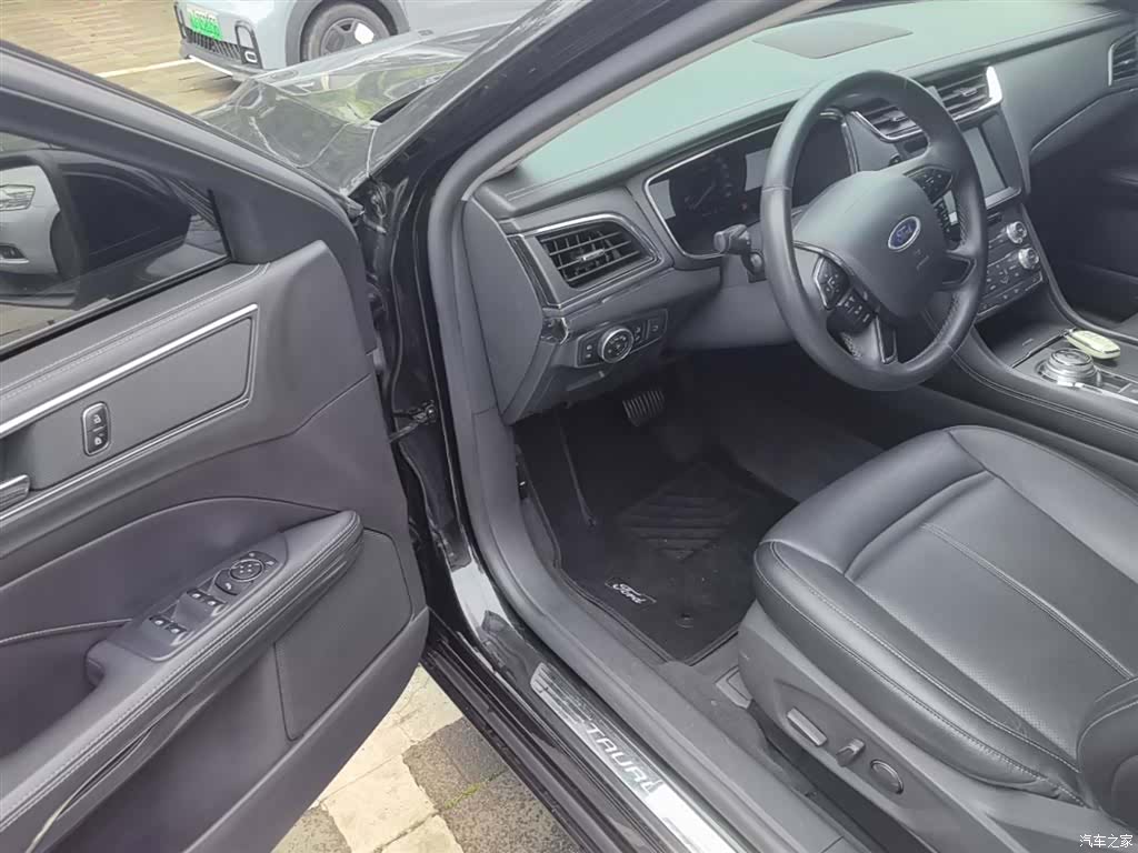 Ford Taurus, 2016 16