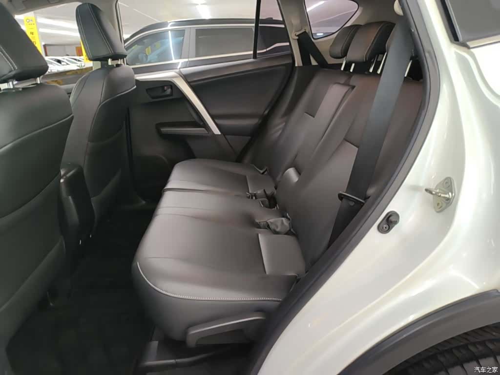 Toyota RAV4, 2018 17