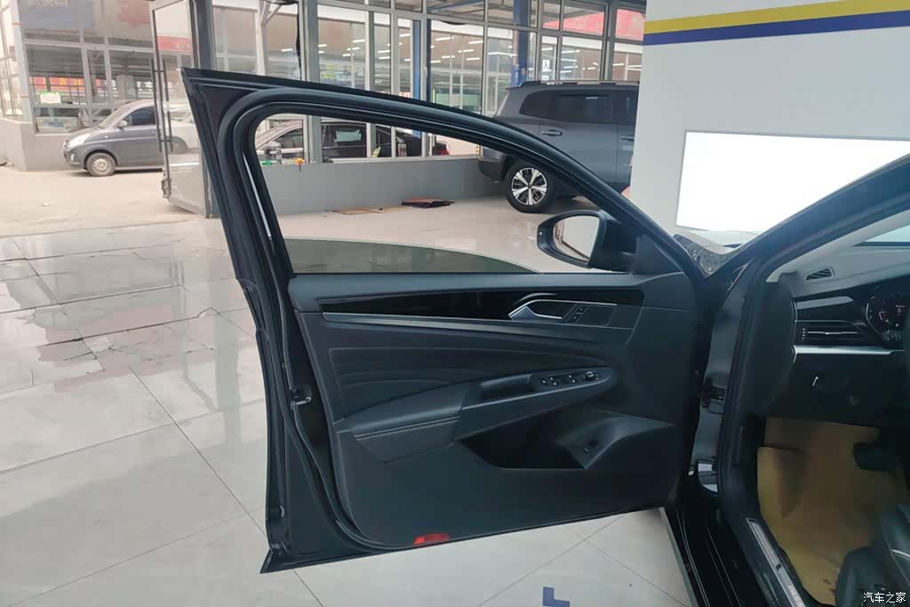 Volkswagen Passat, 2023 7