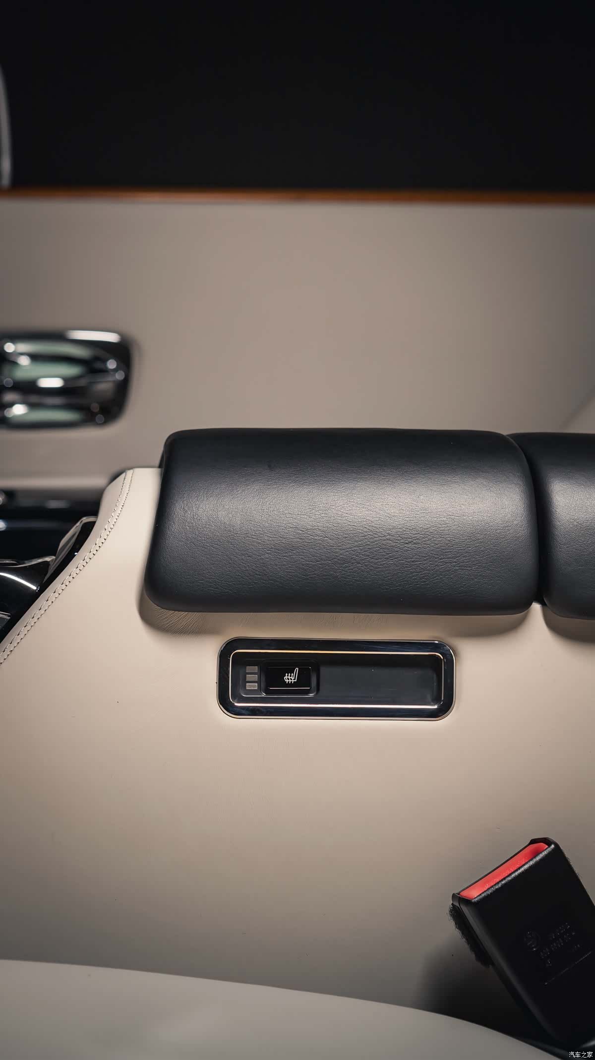 Rolls-Royce Phantom, 2015 12
