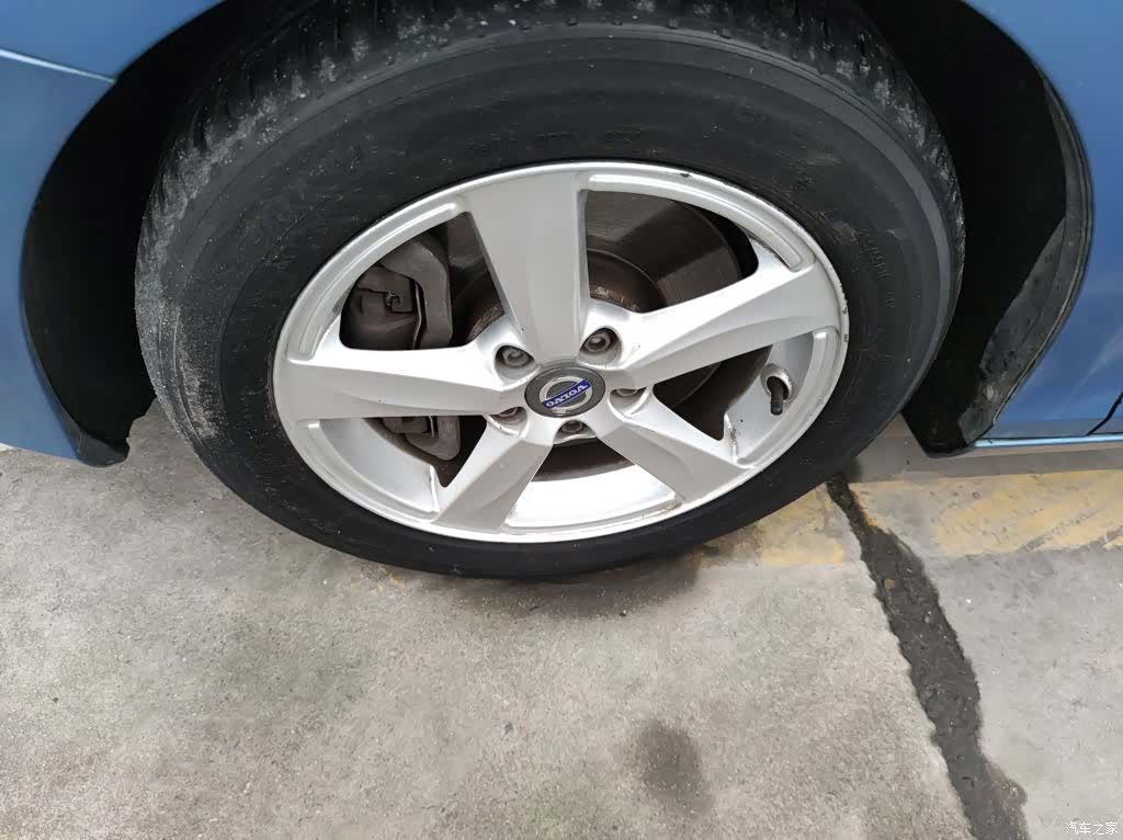 Volvo V40, 2016 25