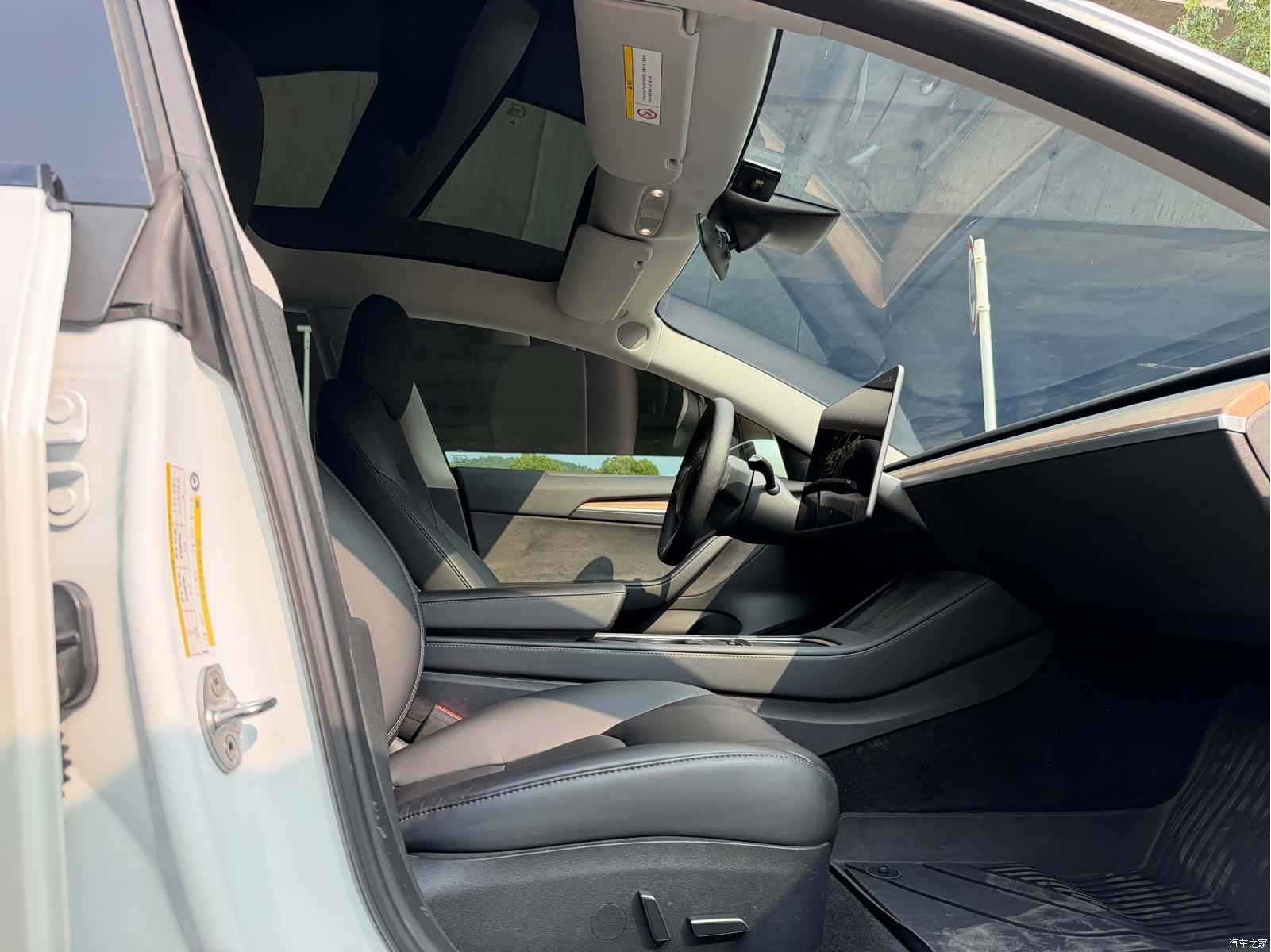 Tesla Model 3, 2022 10