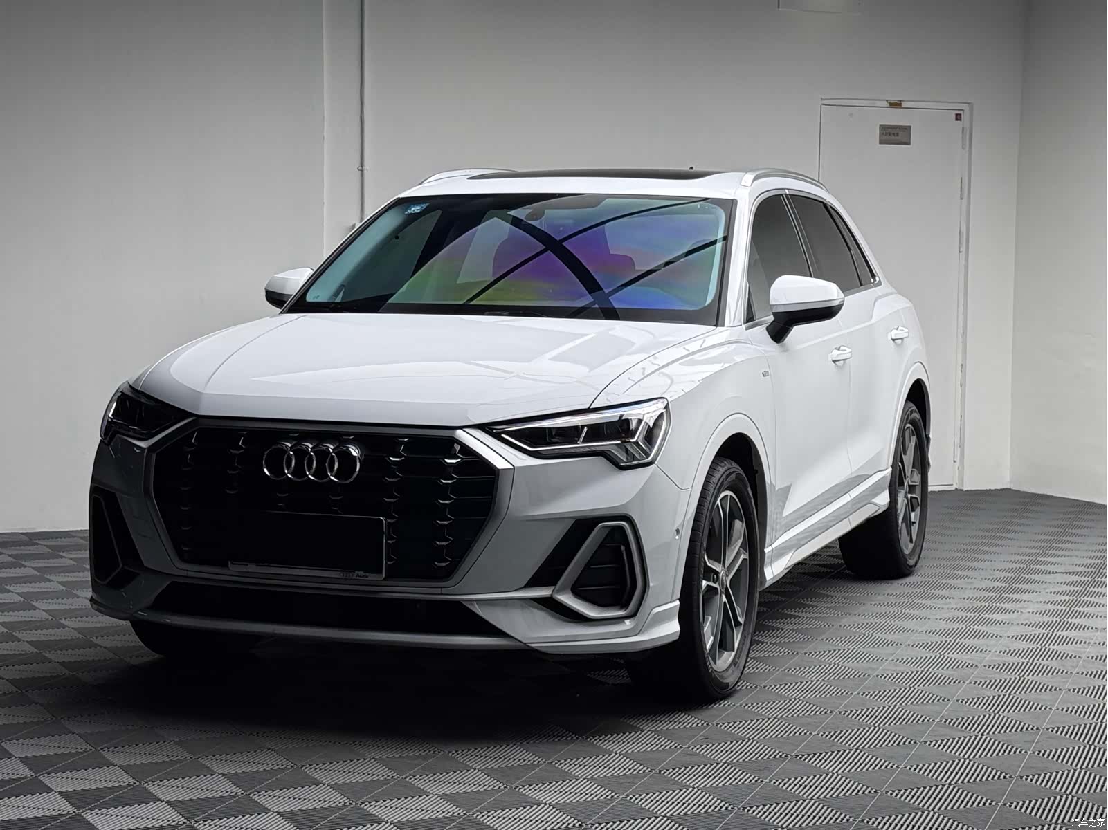 Audi Q3, 2022 1