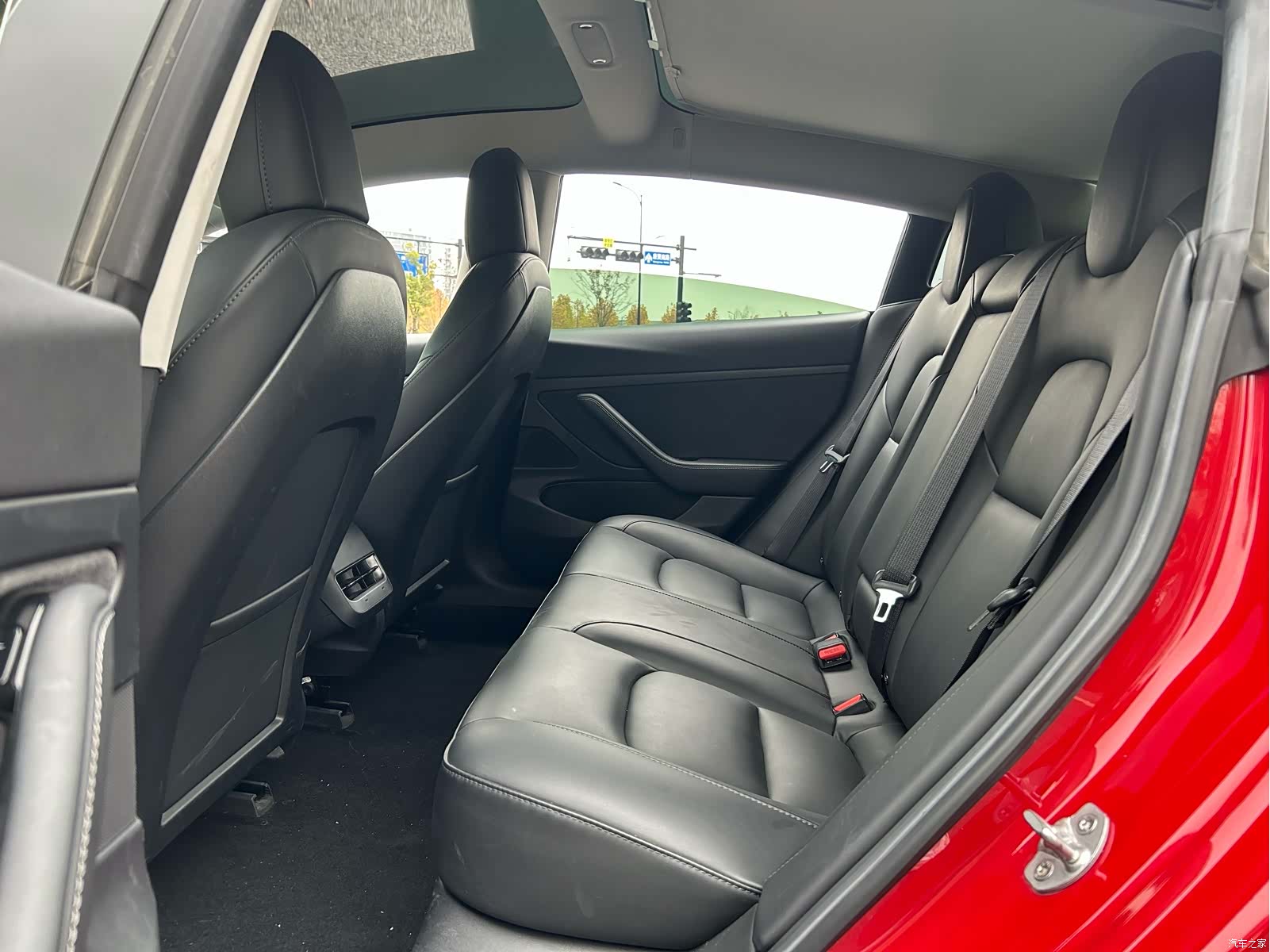 Tesla Model 3, 2020 10