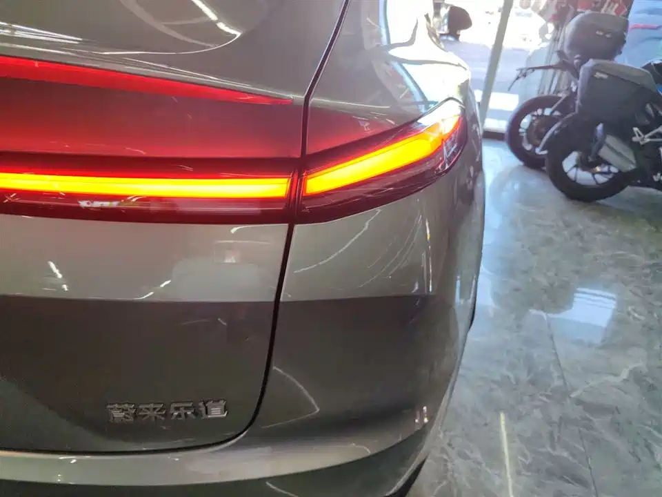 NIO L60 NIO L60