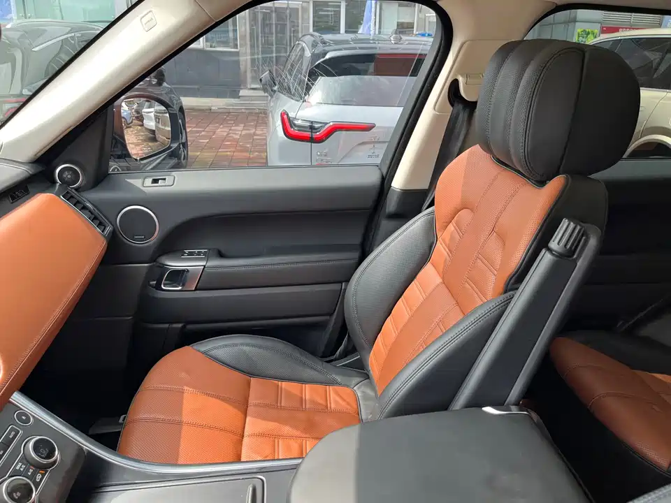 Land Rover Range Rover Sport Land Rover Range Rover Sport
