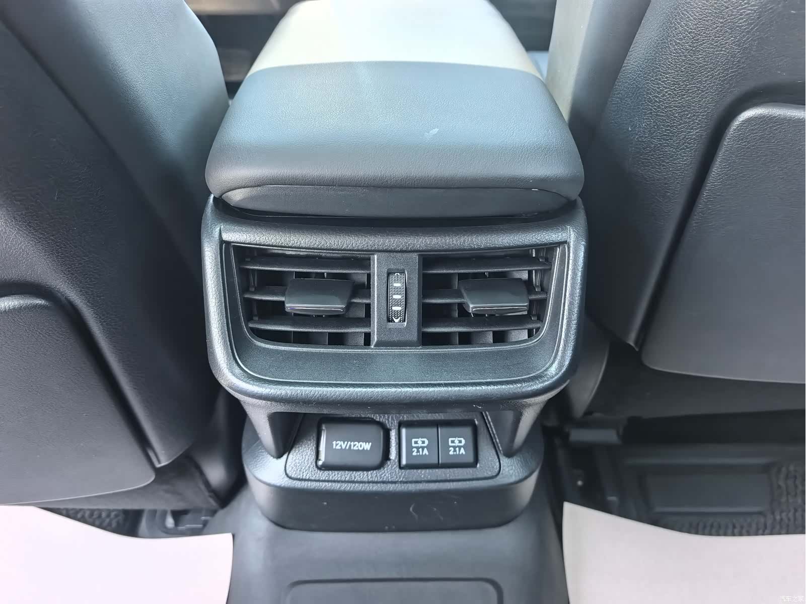 Lexus ES, 2019 17