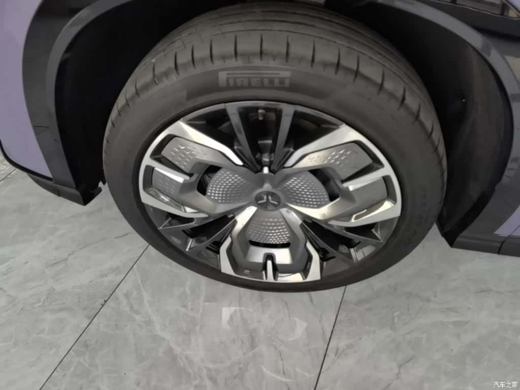 Hongqi 08, 2025 23
