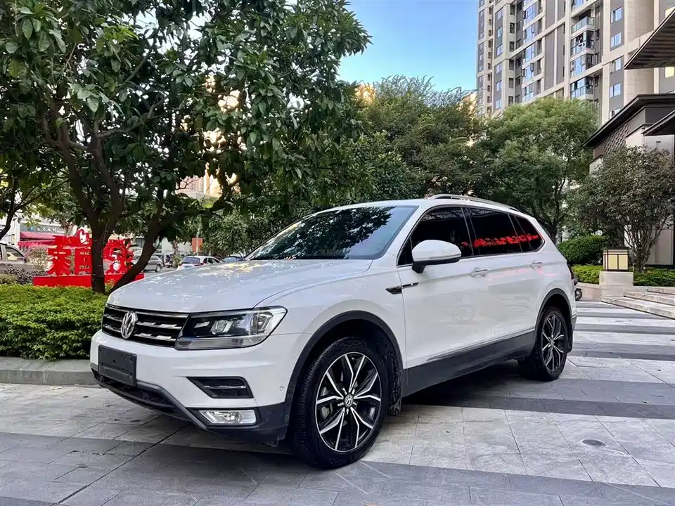 Volkswagen Tiguan L