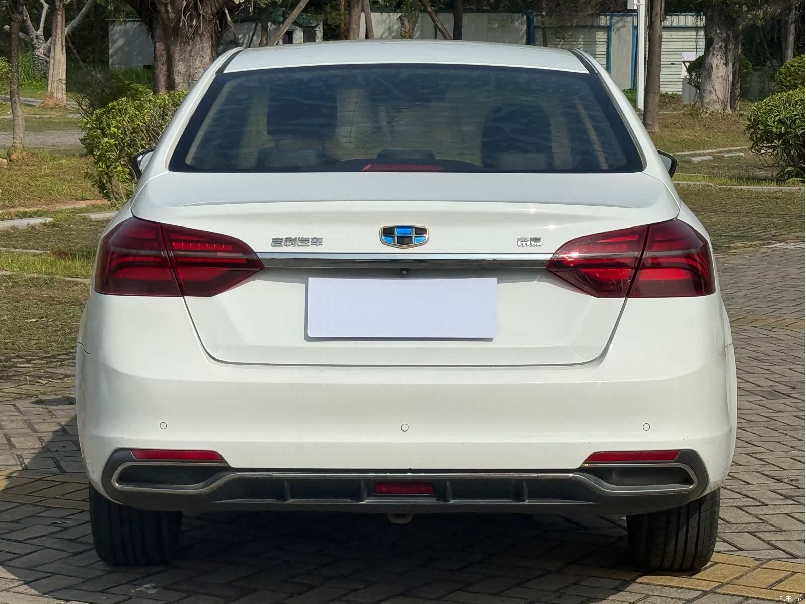 Geely Emgrand, 2019 9