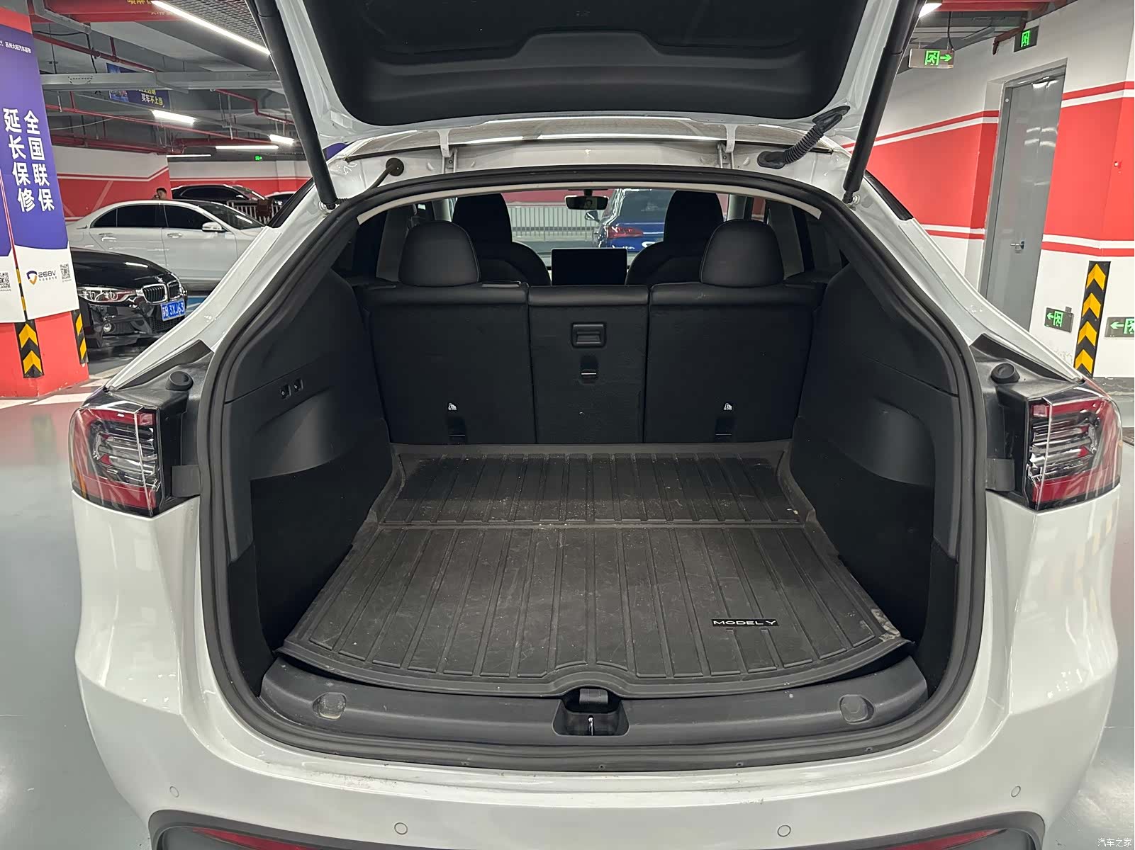 Tesla Model Y, 2022 16
