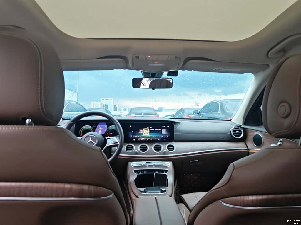Mercedes-Benz E-Class, 2022 25