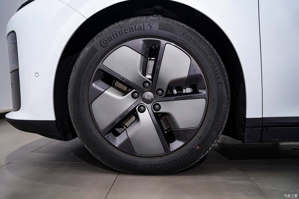 Li Auto i8, 2025 9