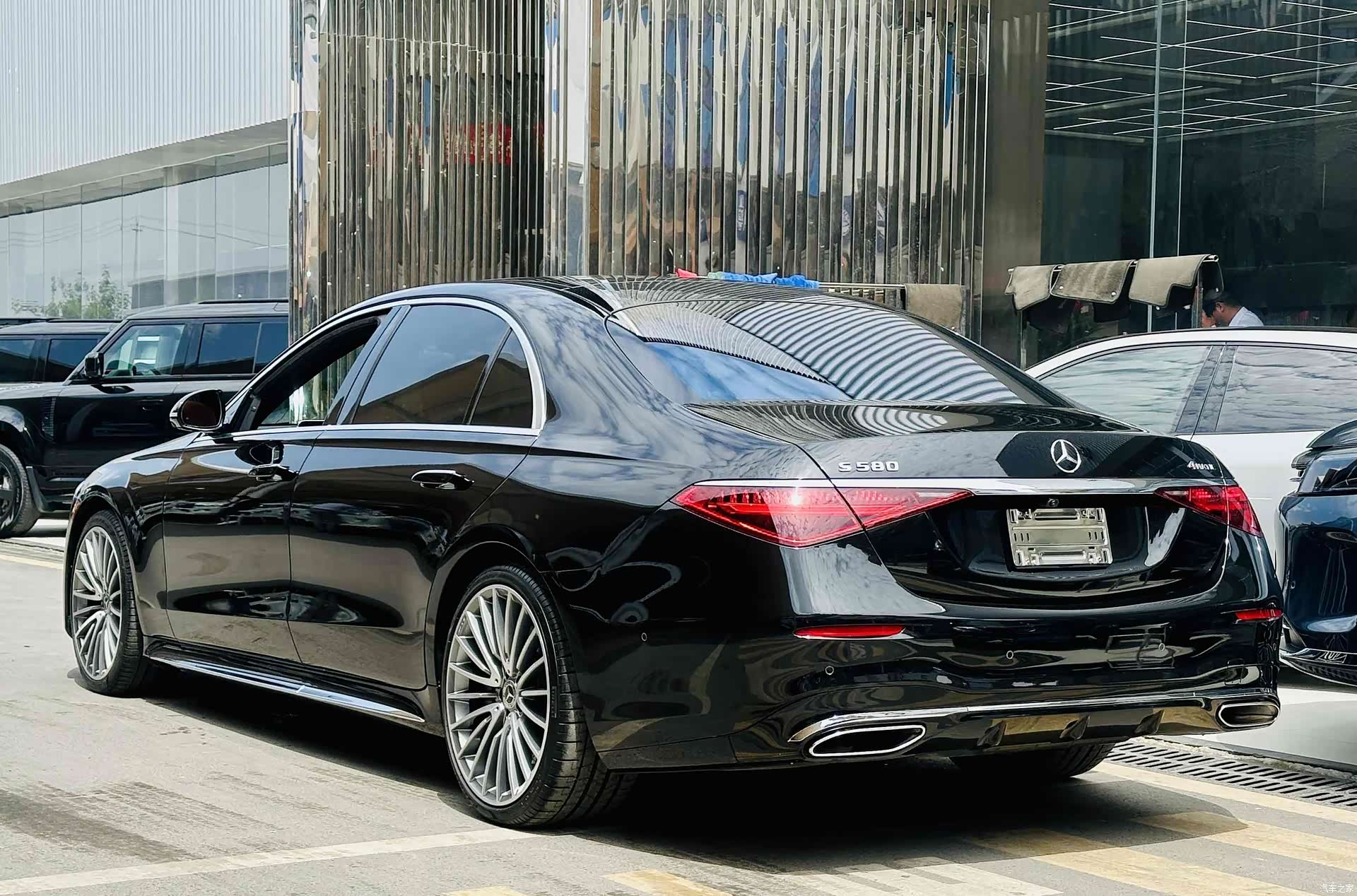 Mercedes-Benz S-Class, 2023 4