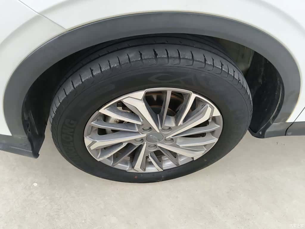 Geely Coolray, 2023 23