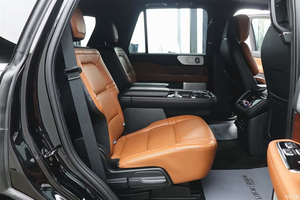 Lincoln Navigator, 2022 25