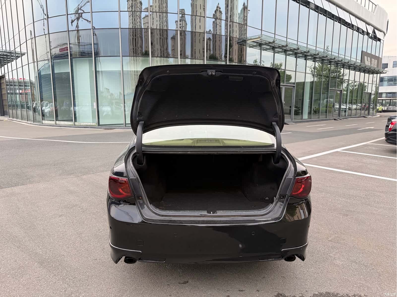 Toyota 2.5V, 2013 10