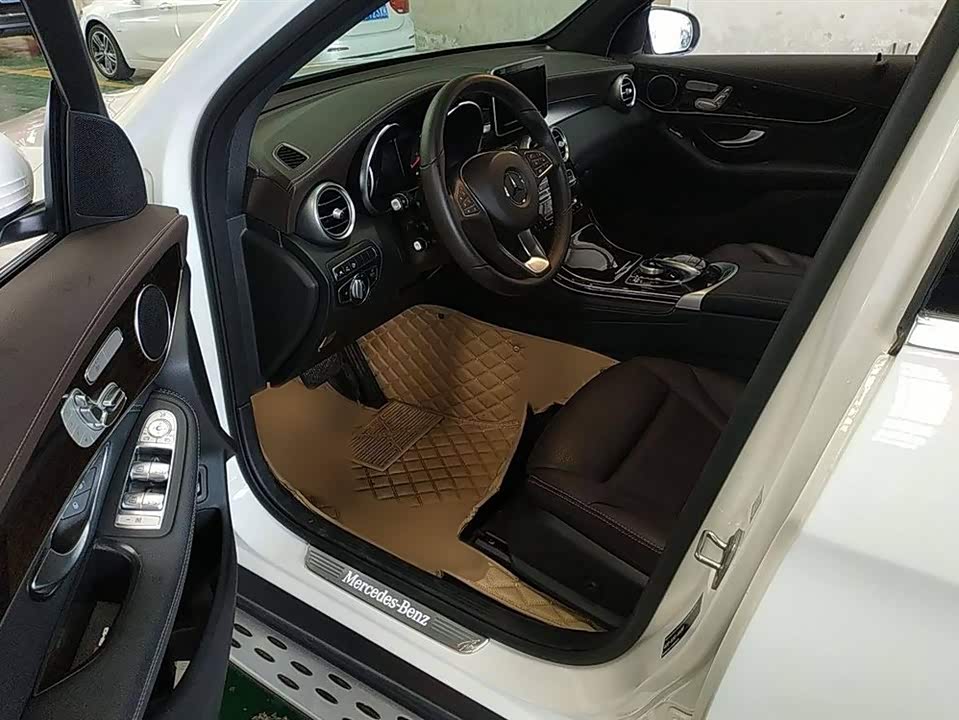 Mercedes-Benz GLC Mercedes-Benz GLC