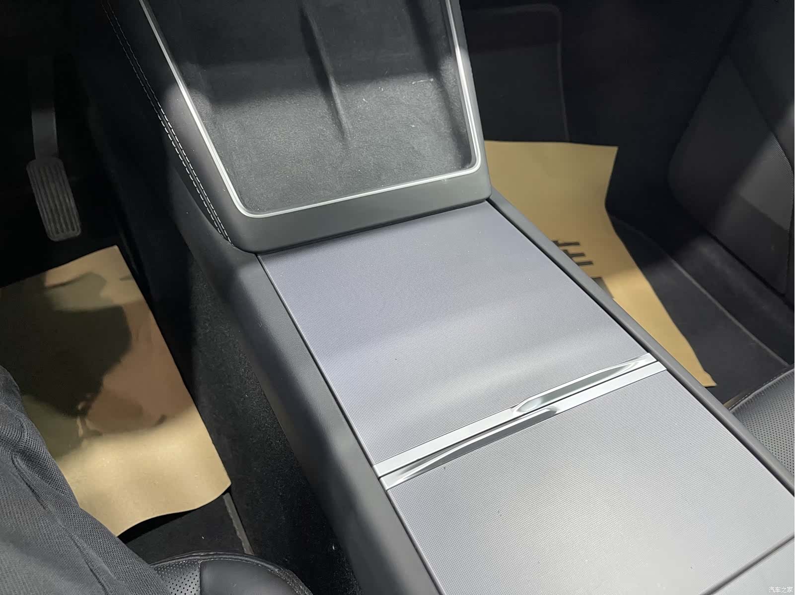 Tesla Model Y, 2025 19