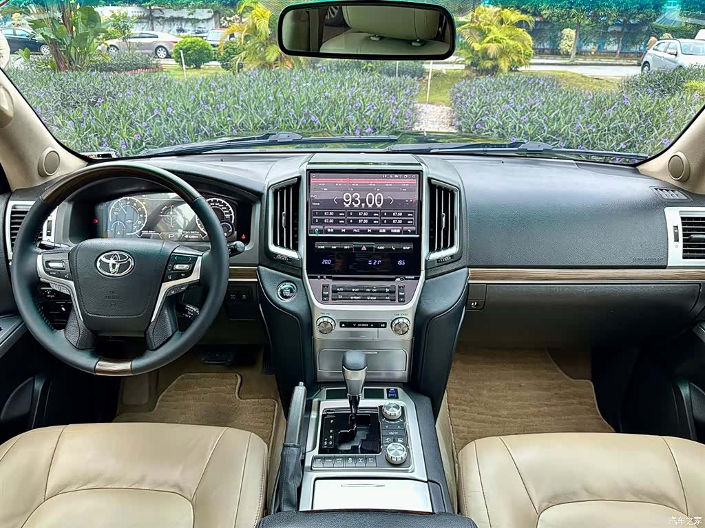 Toyota Land Cruiser, 2012 10