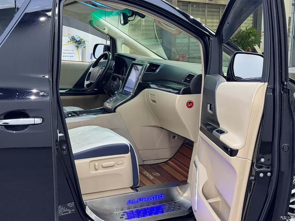Toyota Alphard, 2015 8