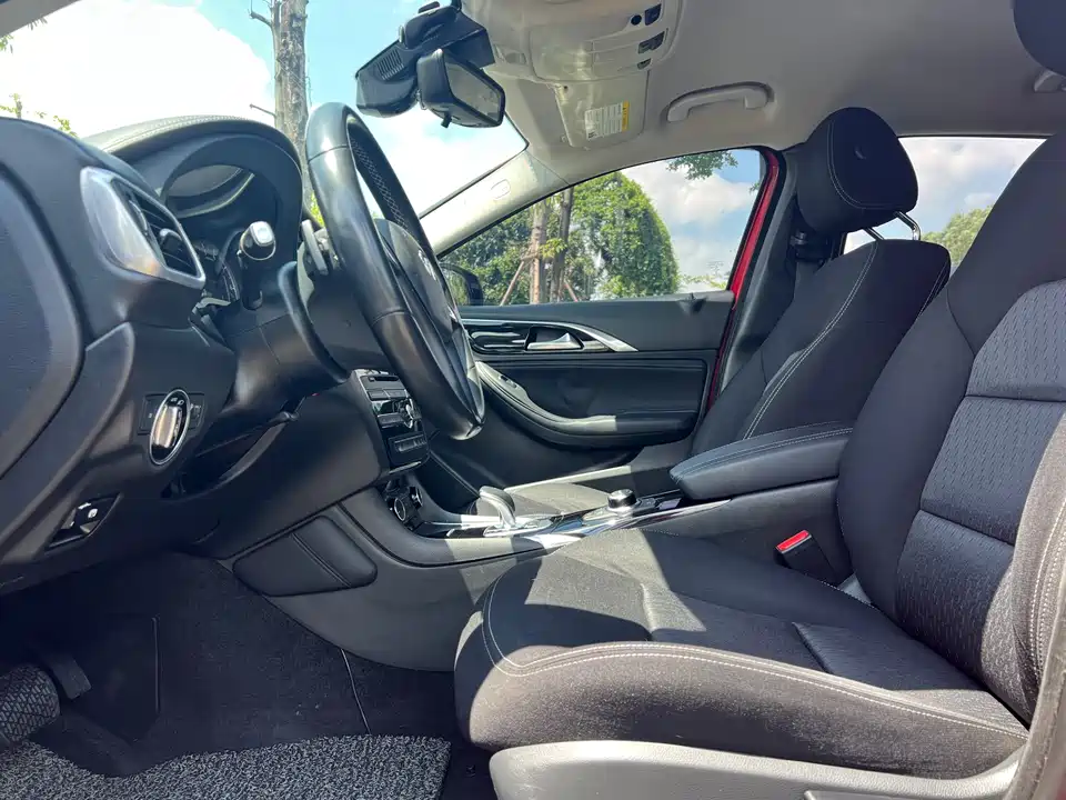 Infiniti QX30 Infiniti QX30