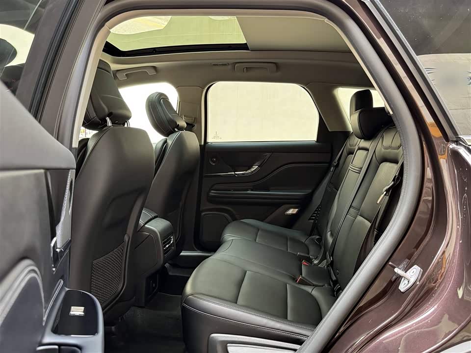 Lincoln Adventurer