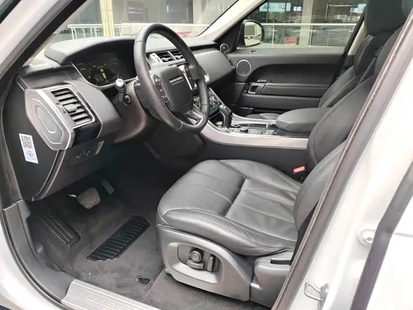 Land Rover Range Rover Sport Land Rover Range Rover Sport