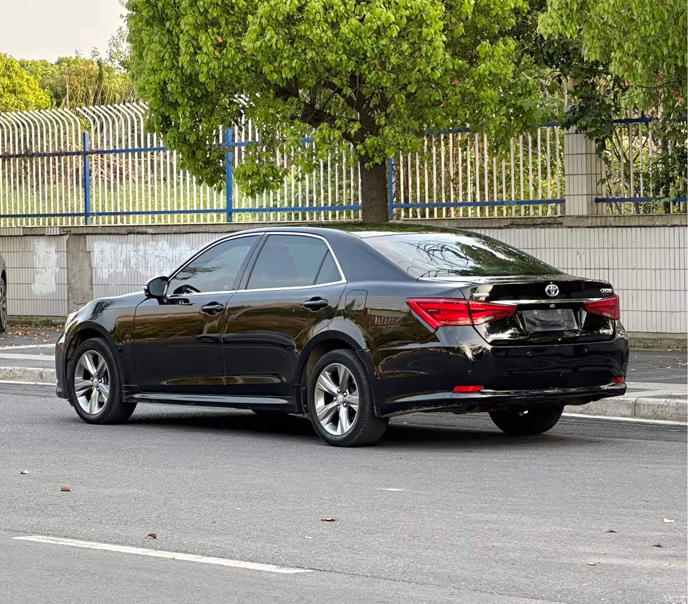 Toyota Crown, 2016 6